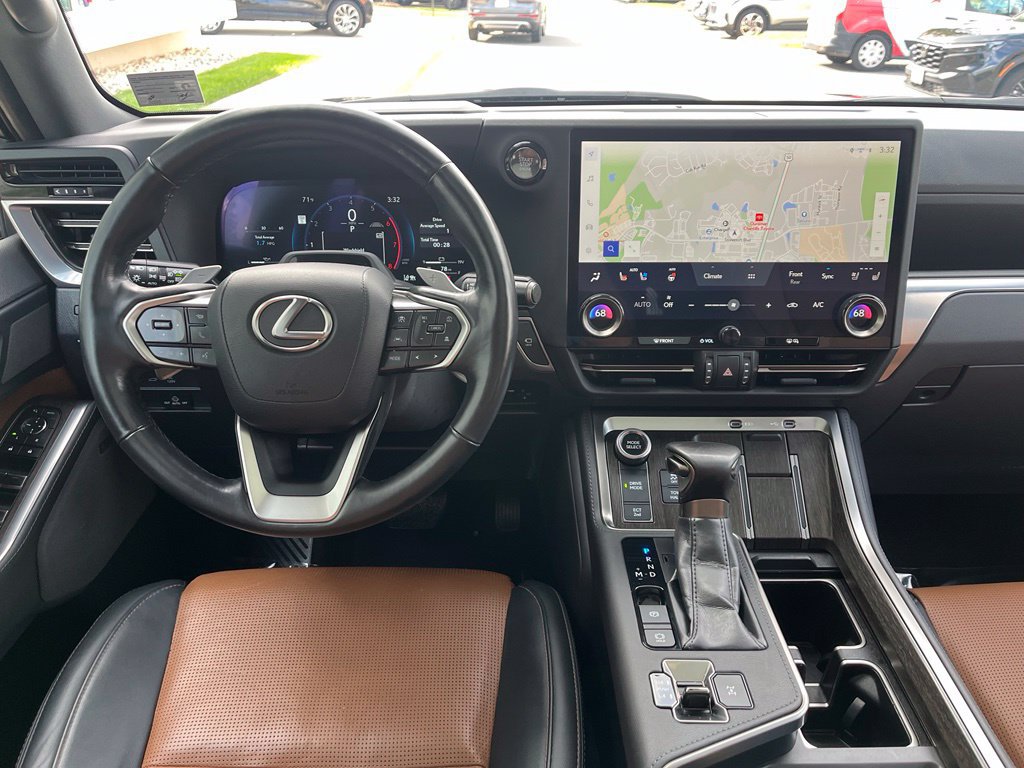 Used 2024 Lexus GX 550 w/ Accessory Package (Z1) AWD/4WD image 16