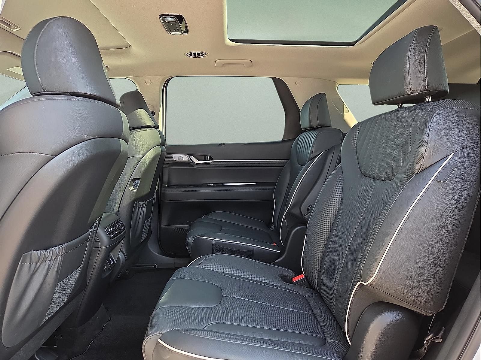 Used 2025 Hyundai Palisade Limited AWD/4WD image 11