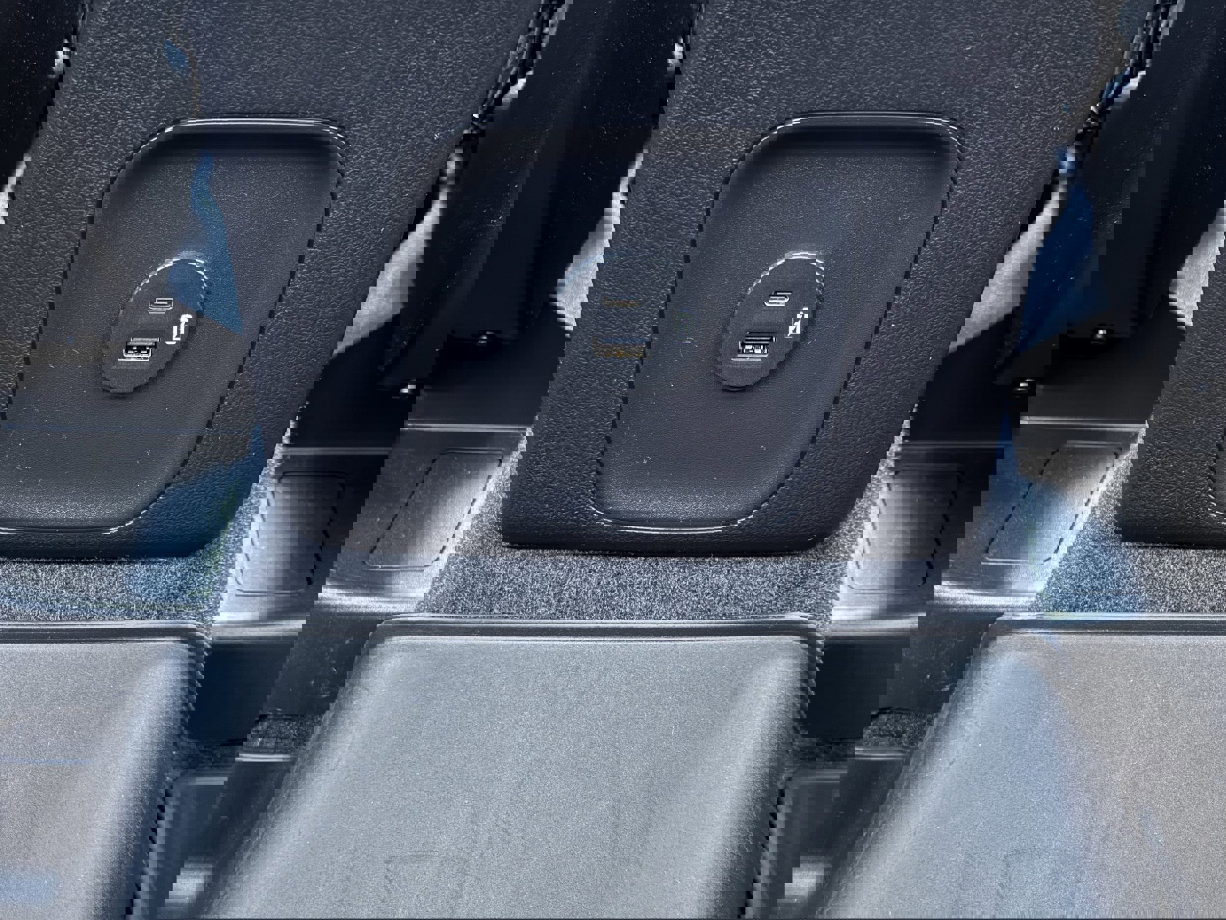 Certified 2022 Ford Escape Titanium w/ Titanium Elite Package image 27