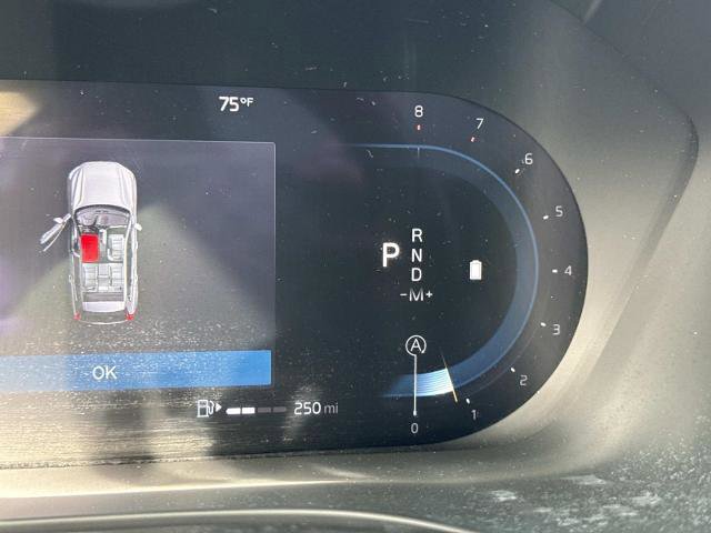 Used 2022 Volvo XC60 B5 R-Design w/ Advanced Package image 21