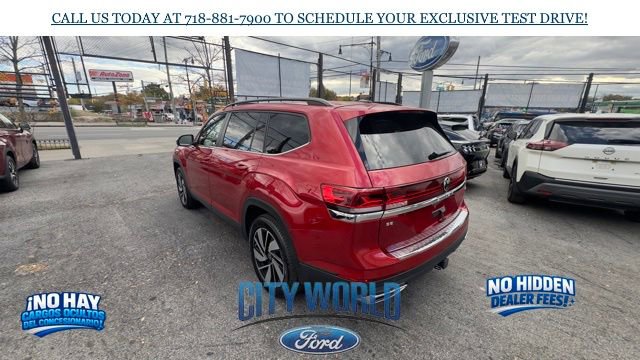 Used 2024 Volkswagen Atlas SE w/ Panoramic Sunroof Package AWD/4WD image 3