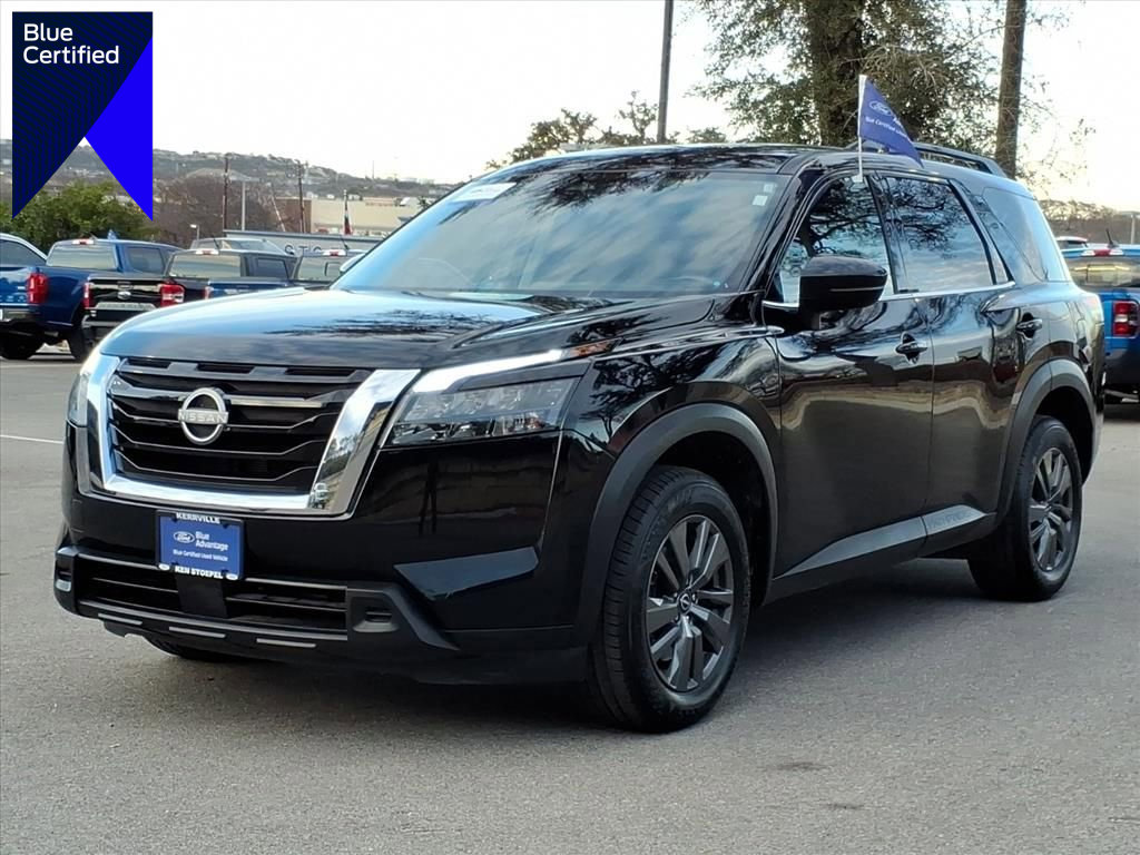 Used 2025 Nissan Pathfinder SV image 1