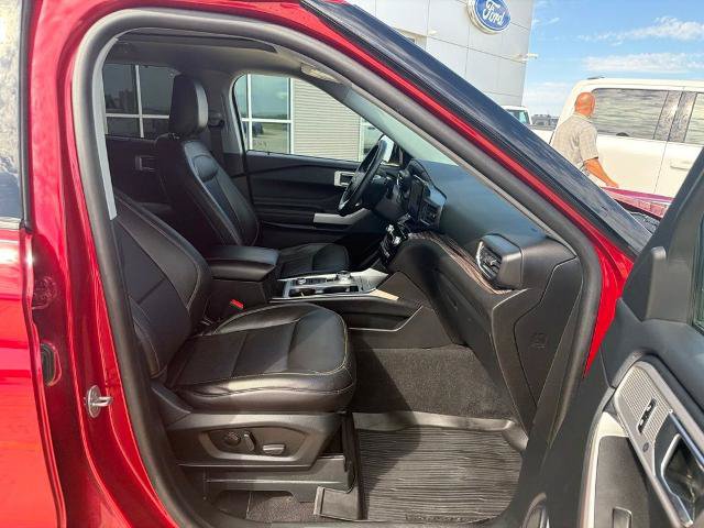 Certified 2023 Ford Explorer Limited w/ Equipment Group 301A AWD/4WD image 25