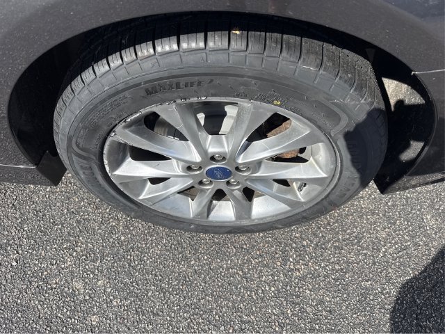 Certified 2017 Ford Fusion SE FWD image 18