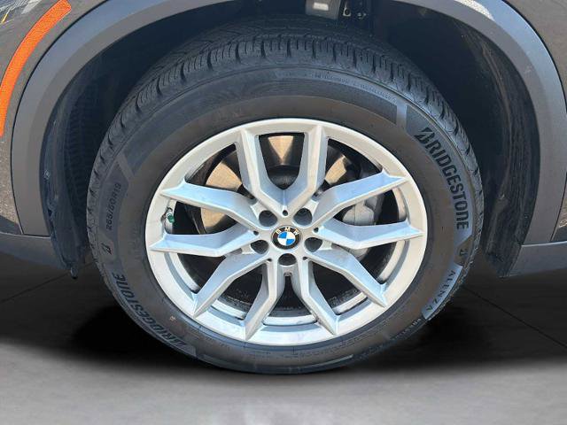 Used 2023 BMW X5 xDrive40i w/ Premium Package AWD/4WD image 32