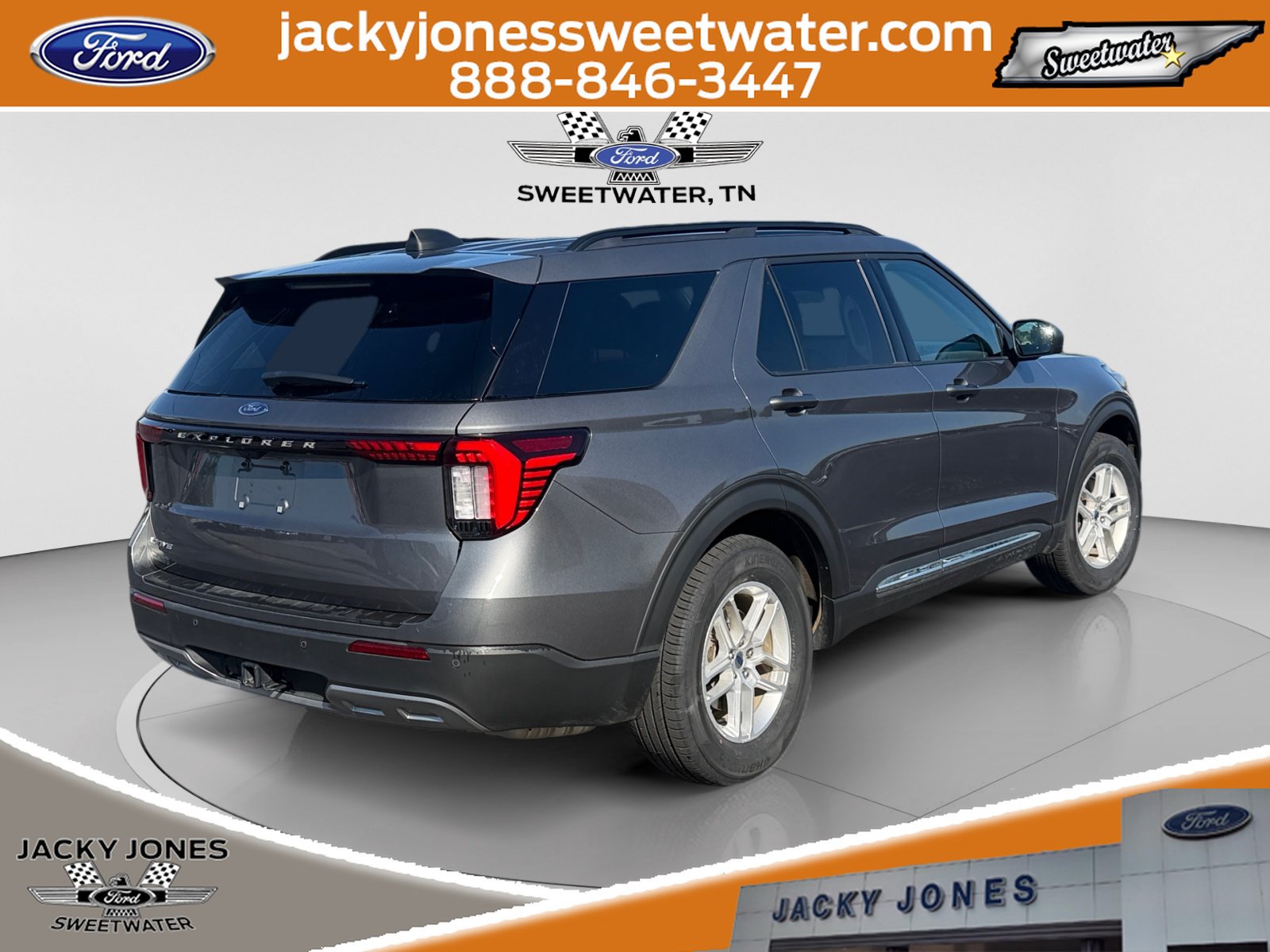 Certified 2025 Ford Explorer Active w/ Active Comfort Package RWD image 5