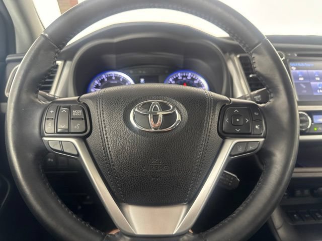 Used 2019 Toyota Highlander Limited AWD/4WD image 20
