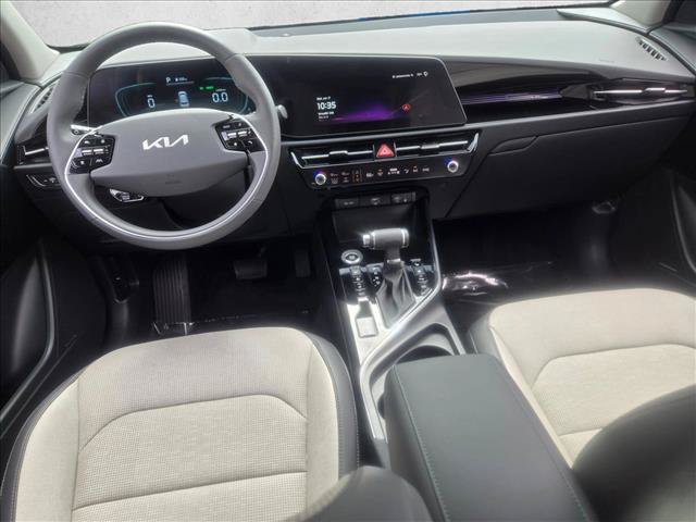 Used 2025 Kia Niro FWD image 16
