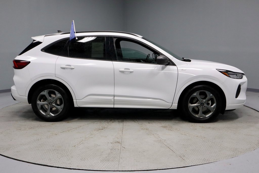 Certified 2023 Ford Escape ST-Line image 6