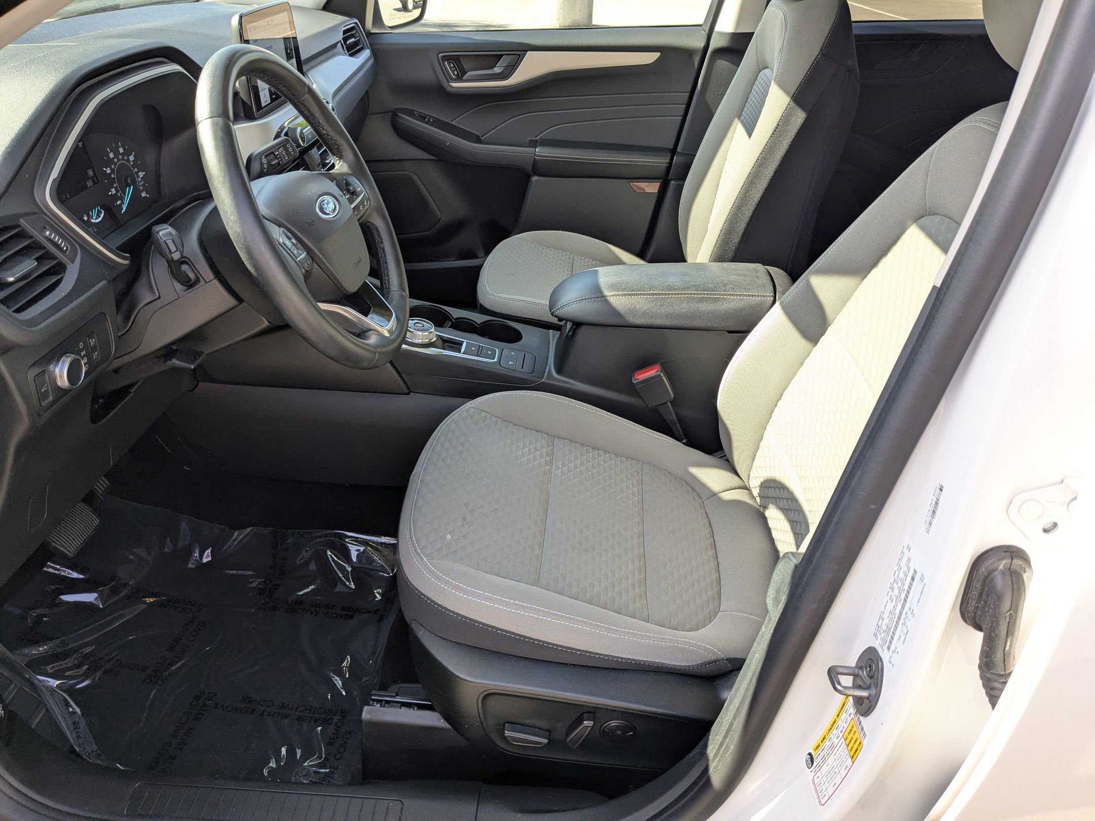 Certified 2022 Ford Escape SE w/ SE Sport Appearance Package image 14