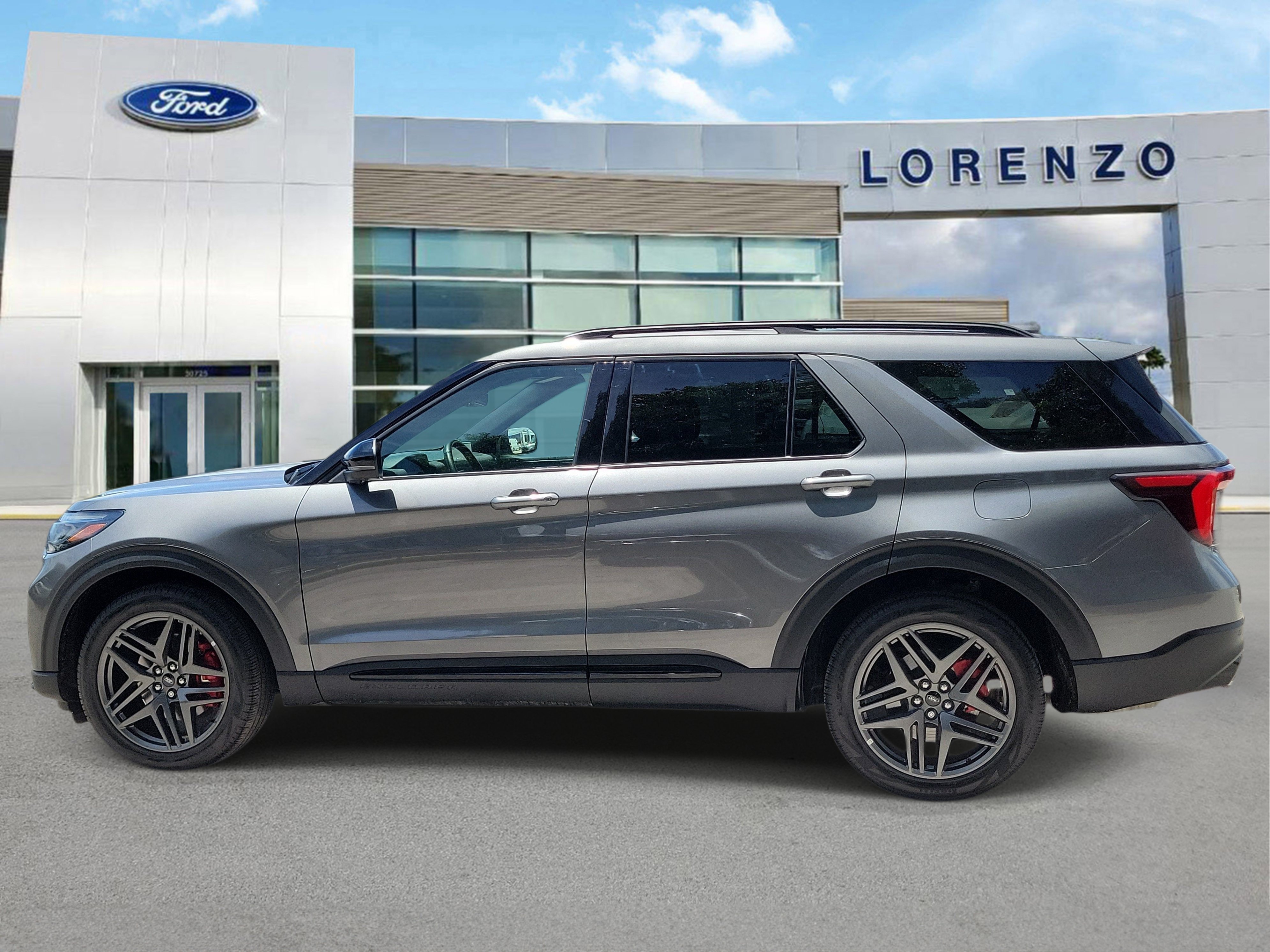 Certified 2025 Ford Explorer ST RWD image 8