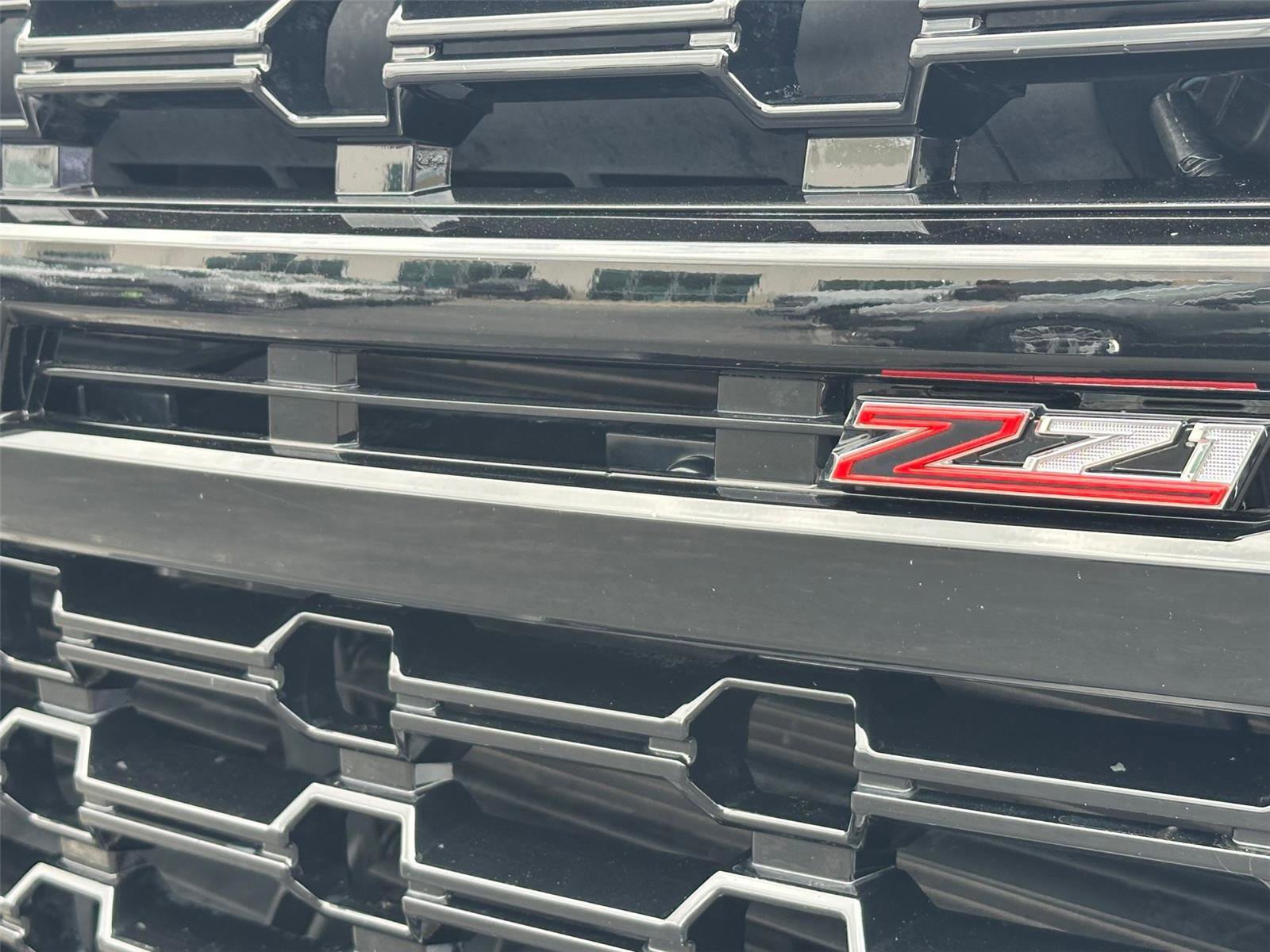 Used 2024 Chevrolet Tahoe Z71 w/ Luxury Package image 9