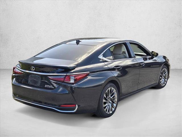 Used 2024 Lexus ES 300h Ultra Luxury w/ Accessory Package (Z2) FWD image 5