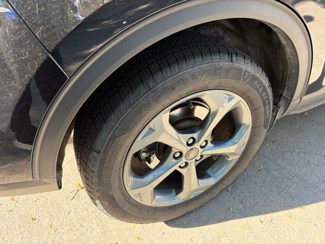 Certified 2025 Ford Escape ST-Line AWD/4WD image 16
