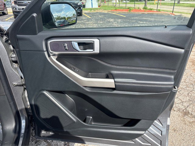 Certified 2023 Ford Explorer XLT w/ Equipment Group 202A AWD/4WD image 19