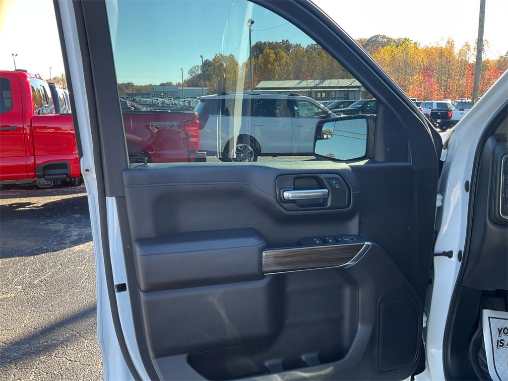 Used 2021 Chevrolet Silverado 1500 RST image 17