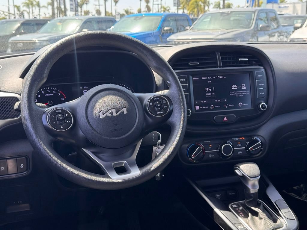 Used 2022 Kia Soul LX FWD image 29