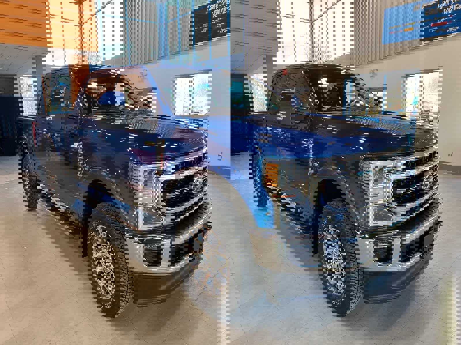 Certified 2022 Ford F350 Lariat w/ Lariat Ultimate Package image 7