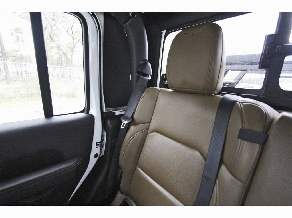 Used 2022 Jeep Gladiator Rubicon w/ Trailer Tow Package image 14