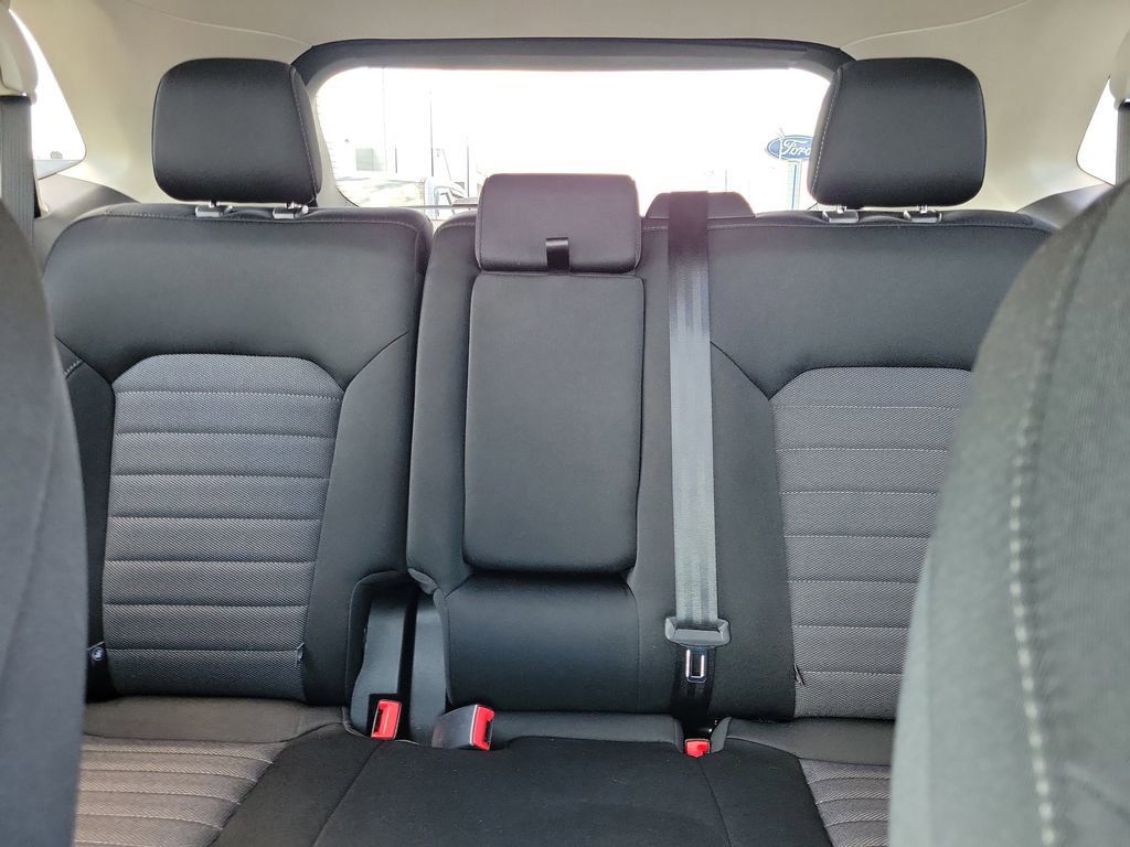 Certified 2021 Ford Edge SE FWD image 17