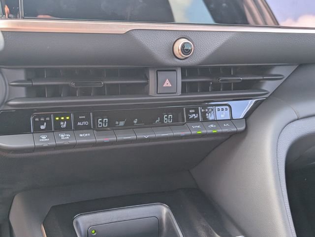 Used 2025 Toyota Crown Signia XLE image 18