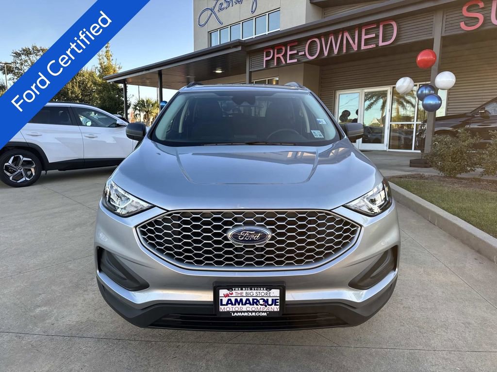 Certified 2024 Ford Edge SE image 3