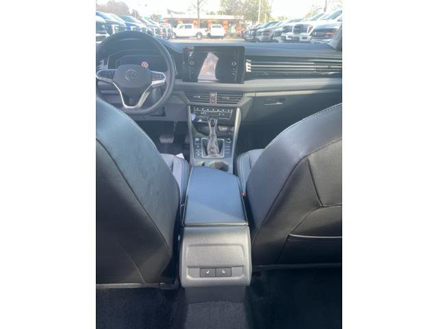 Used 2025 Volkswagen Jetta SEL image 13