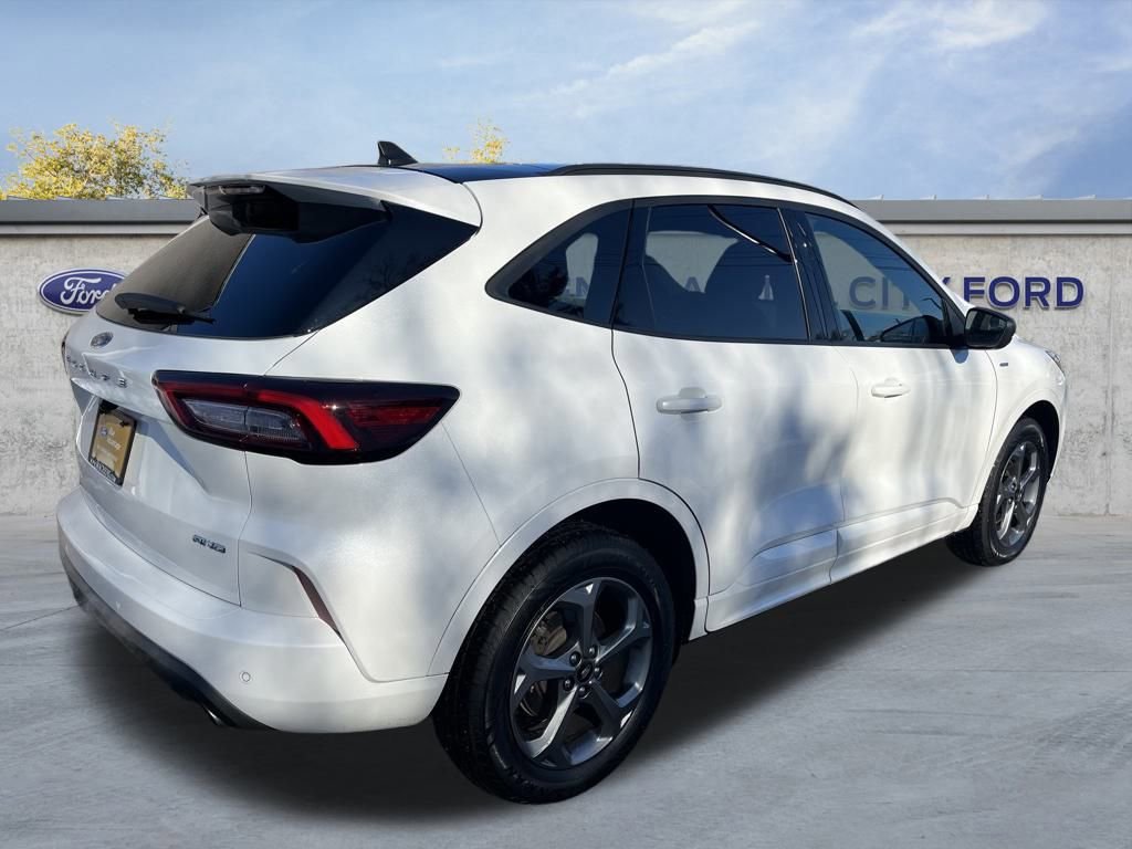 Certified 2024 Ford Escape ST-Line w/ Tech Pack #1 image 5