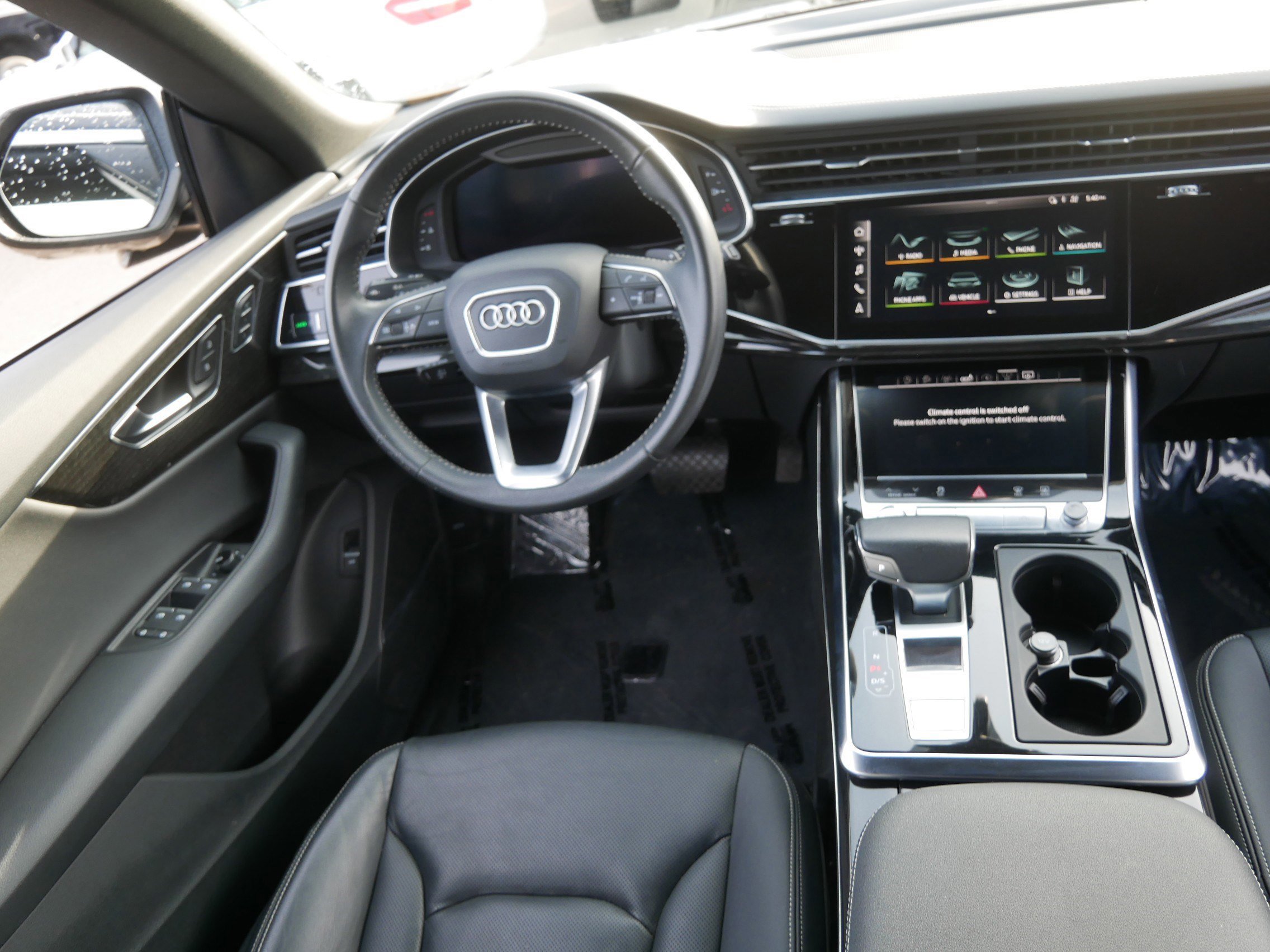 Used 2019 Audi Q8 Prestige image 9