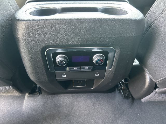 Used 2024 Chevrolet Suburban LT AWD/4WD image 28