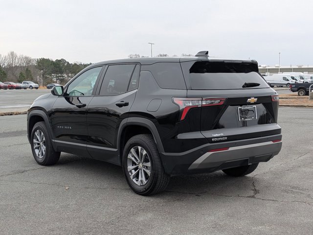 Used 2025 Chevrolet Equinox LT image 3