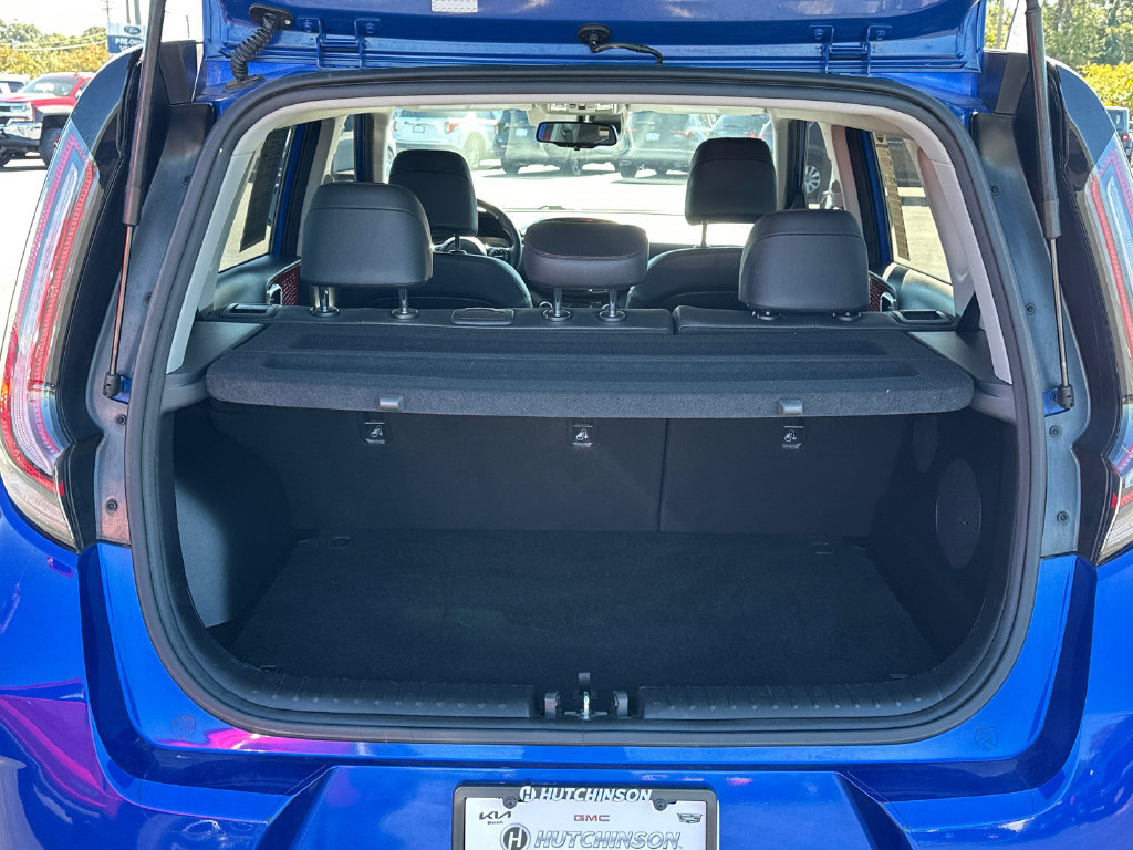 Used 2023 Kia Soul GT-Line w/ GT-Line Technology Package FWD image 18