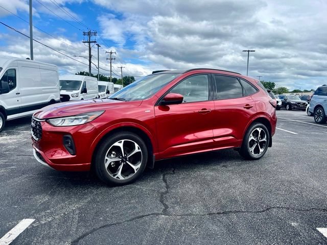 Certified 2023 Ford Escape ST-Line Select w/ Tech Pack #2 AWD/4WD image 4