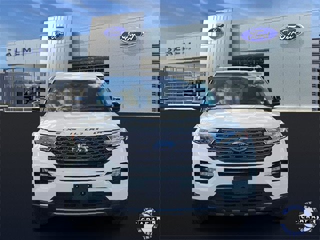 Certified 2023 Ford Explorer XLT w/ Equipment Group 202A image 7