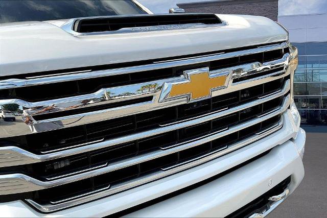Used 2024 Chevrolet Silverado 2500 High Country w/ High Country Premium Package AWD/4WD image 34