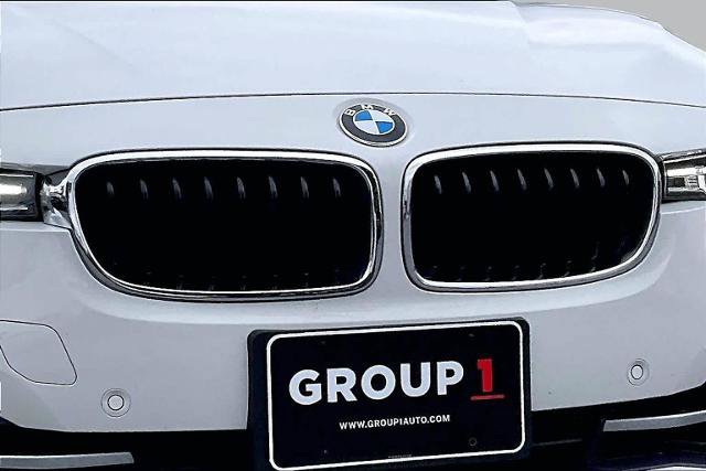 Used 2017 BMW 330i xDrive Sedan AWD/4WD image 31