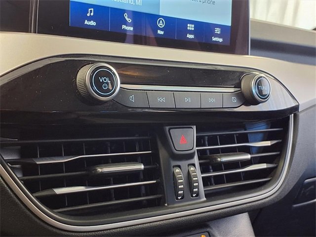 Certified 2020 Ford Escape SE image 19