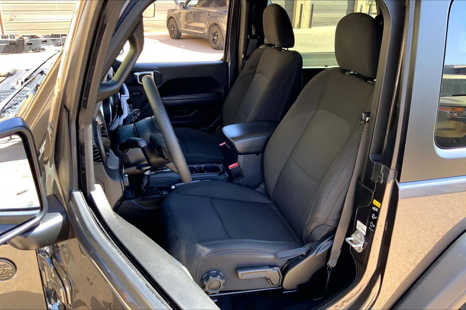 Used 2023 Jeep Wrangler Sport AWD/4WD image 8