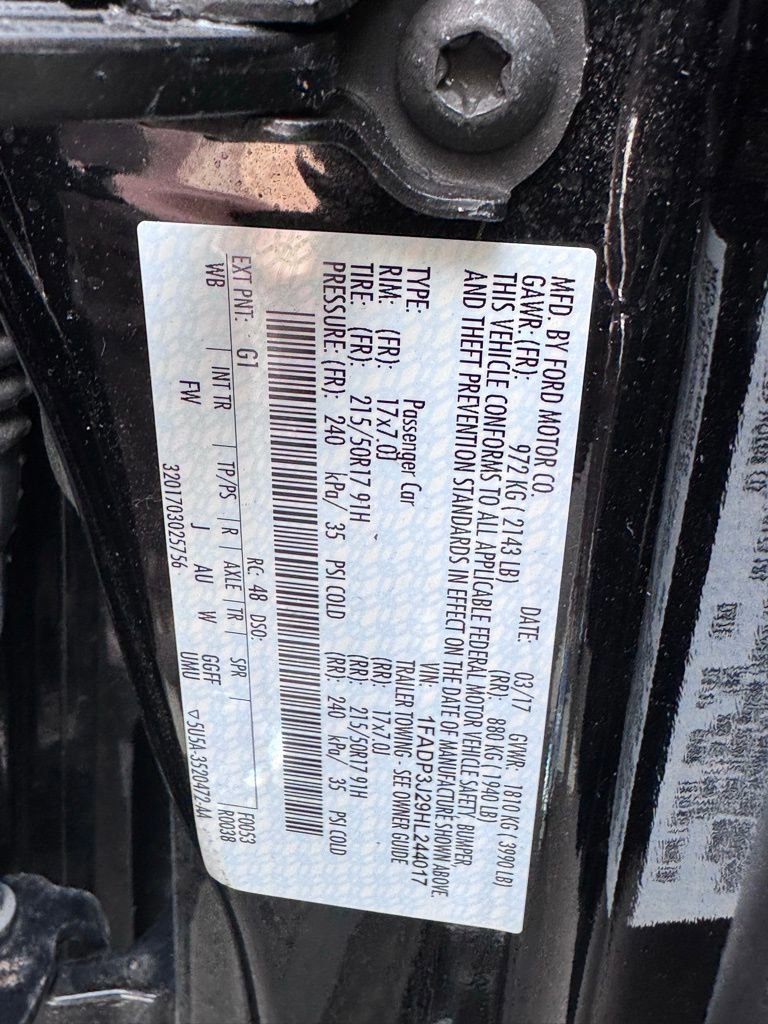 Certified 2017 Ford Focus Titanium FWD image 23