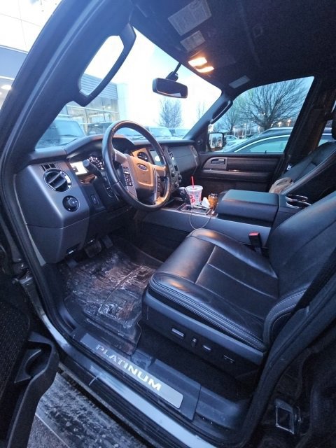 Certified 2017 Ford Expedition Platinum image 4