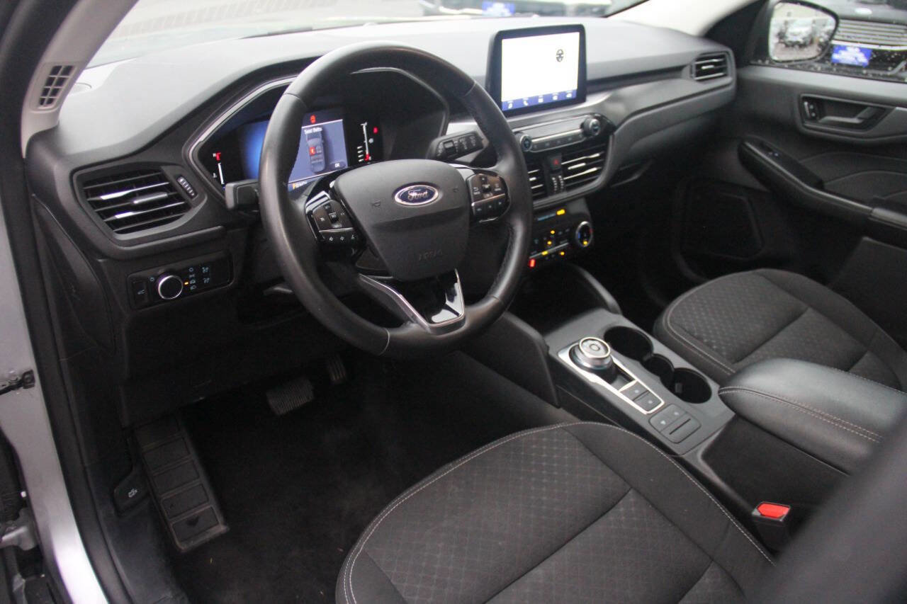 Certified 2024 Ford Escape Active image 27