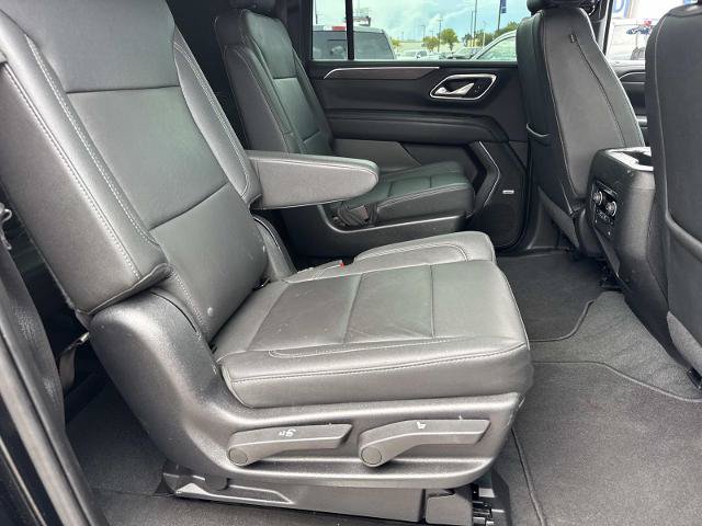 Used 2022 Chevrolet Suburban Z71 w/ Luxury Package AWD/4WD image 12