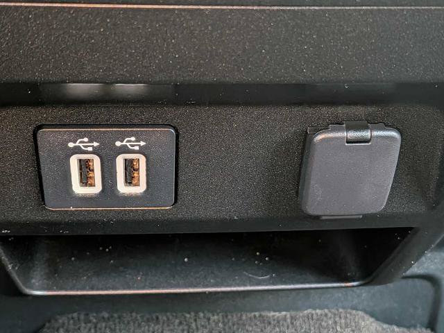 Certified 2019 Ford F150 XLT w/ Equipment Group 302A Luxury AWD/4WD image 24
