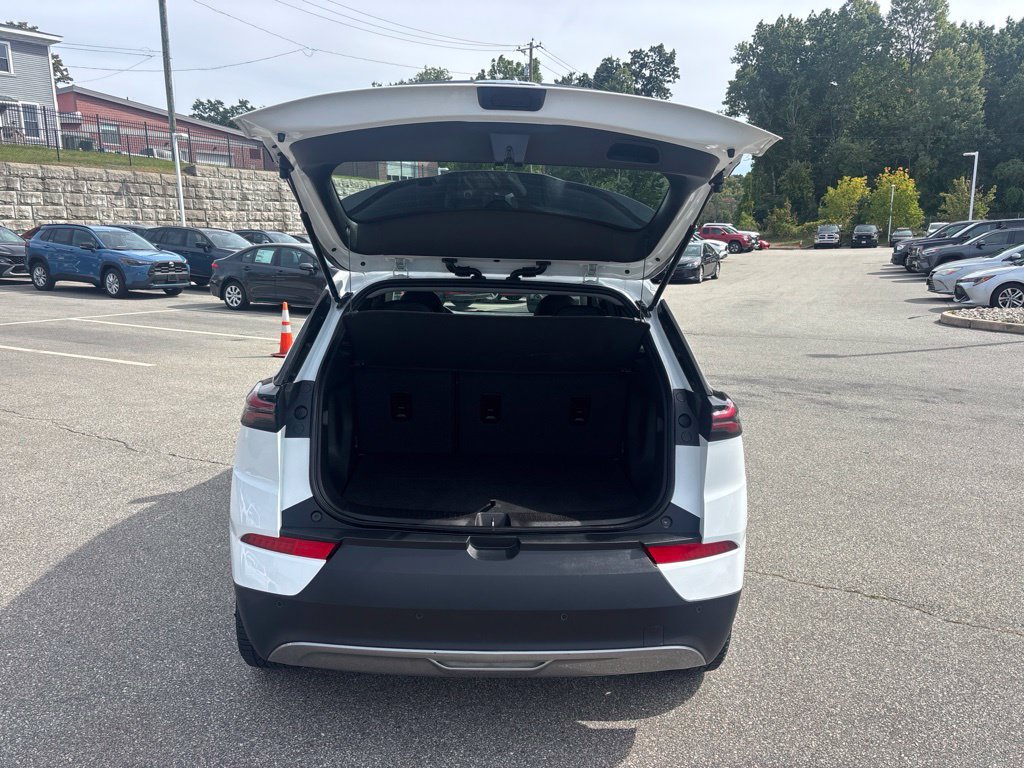 Used 2023 Chevrolet Bolt EUV Premier w/ Sun & Sound Package FWD image 16