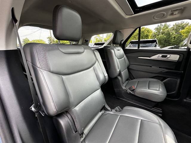 Certified 2025 Ford Explorer Active w/ Active Comfort Package AWD/4WD image 30