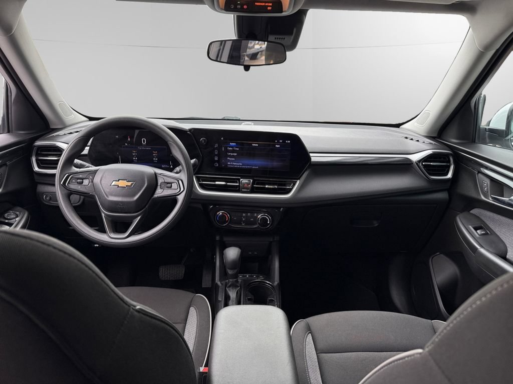 Used 2025 Chevrolet TrailBlazer LT AWD/4WD image 10