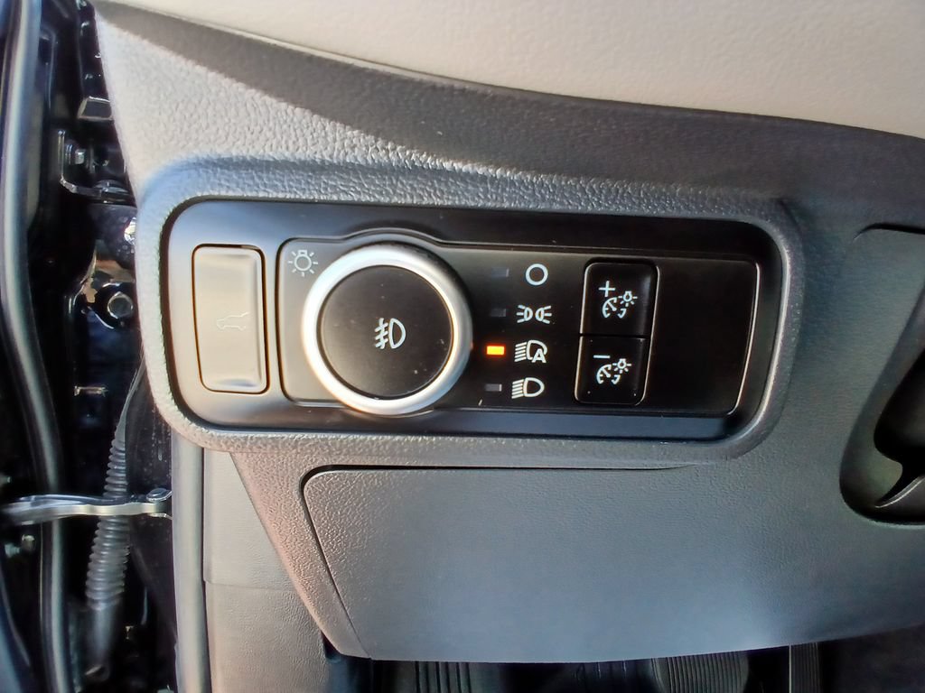 Certified 2025 Ford Explorer Active w/ Active Comfort Package RWD image 11