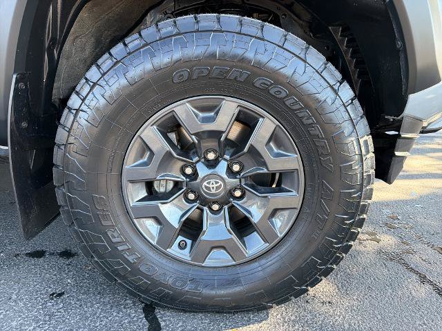 Used 2021 Toyota Tacoma SR5 w/ Trail Edition AWD/4WD image 5