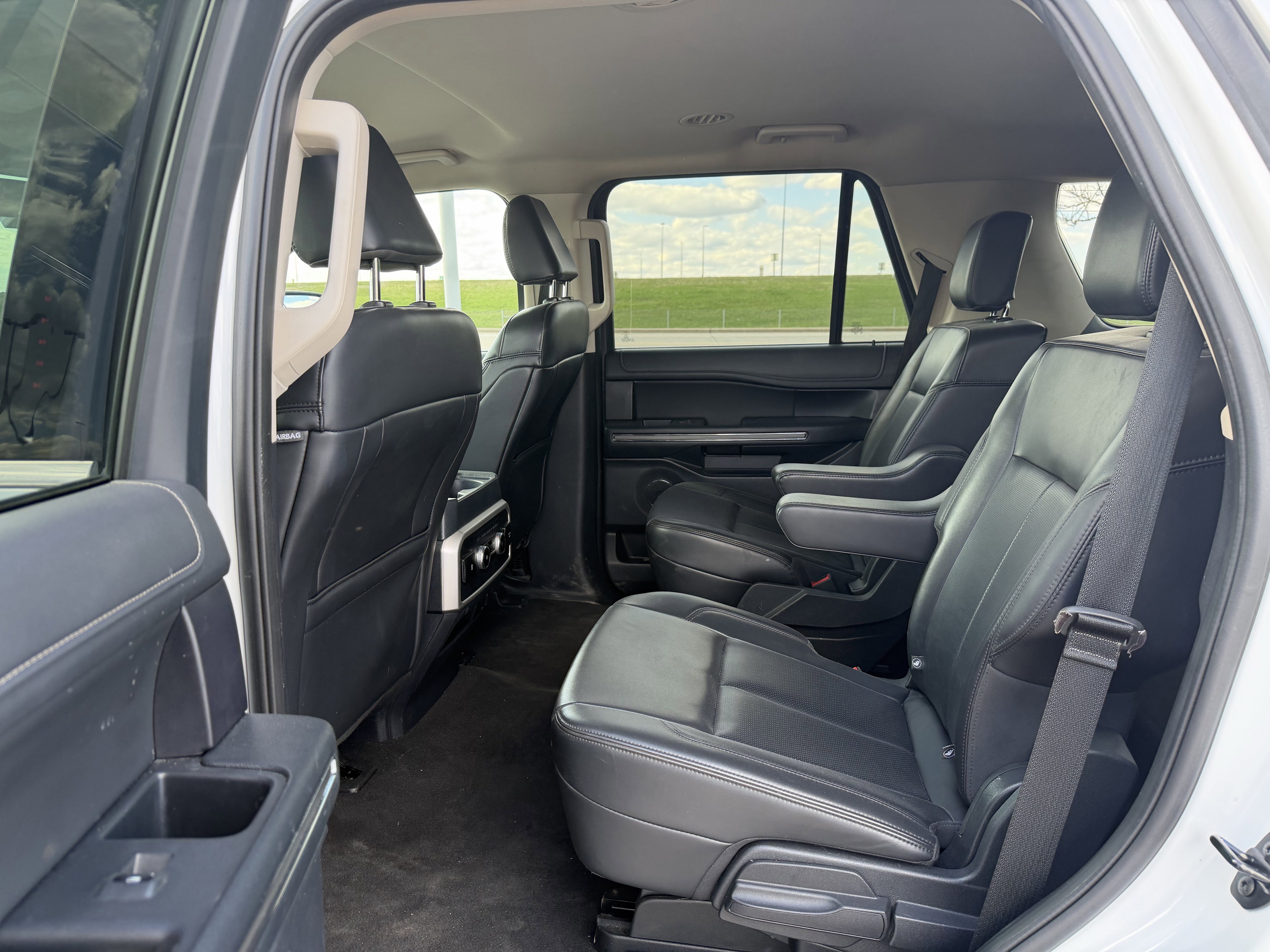 Certified 2024 Ford Expedition XLT AWD/4WD image 8