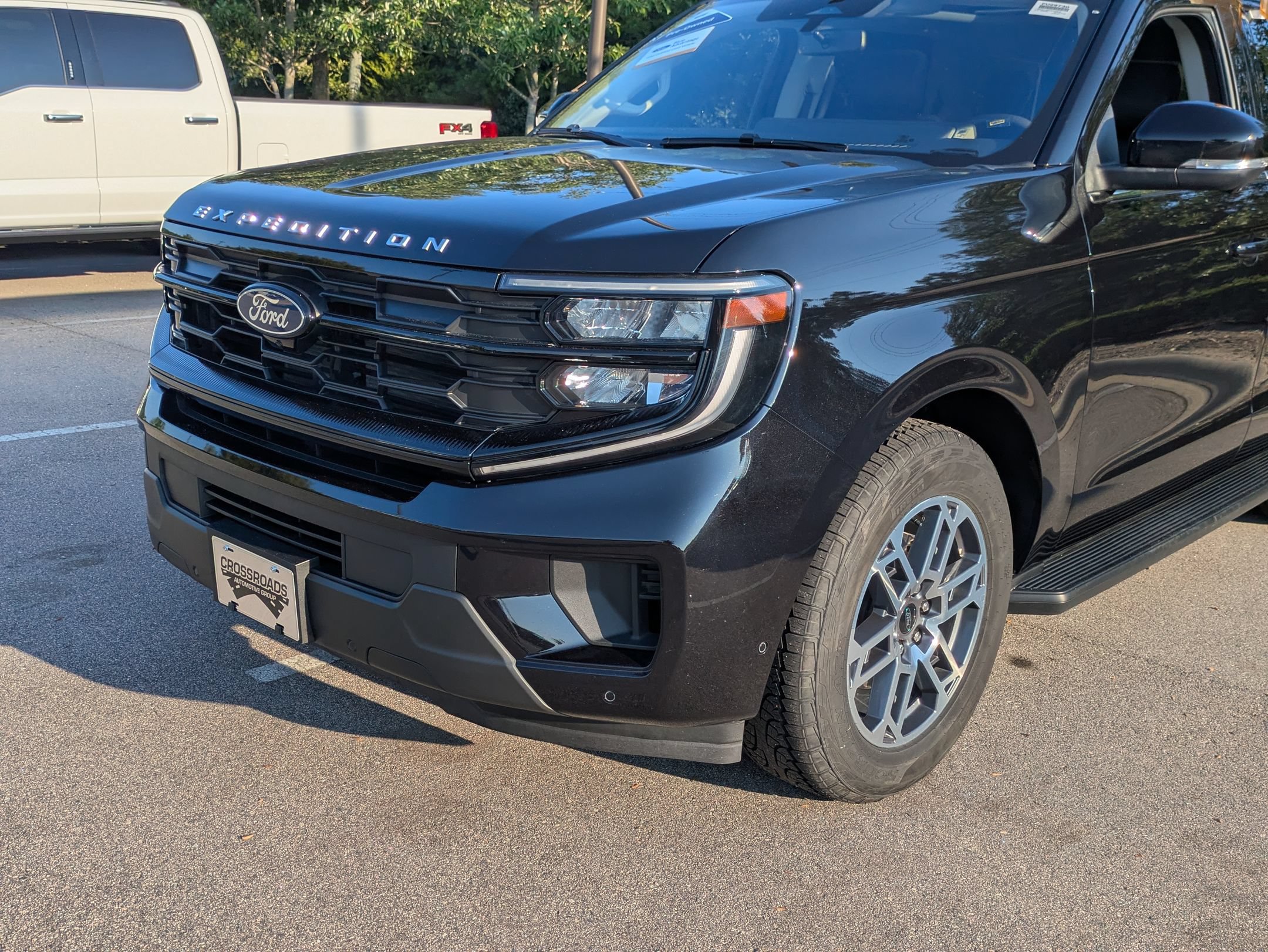 Certified 2025 Ford Expedition Active AWD/4WD image 10